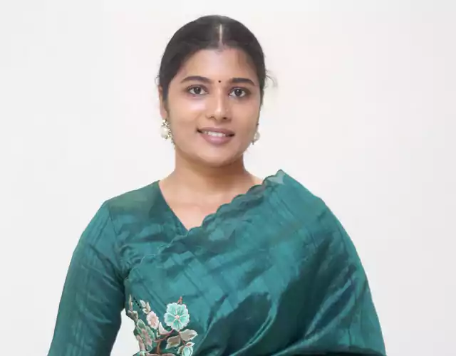 Sharanya Pradeep Saree Photos